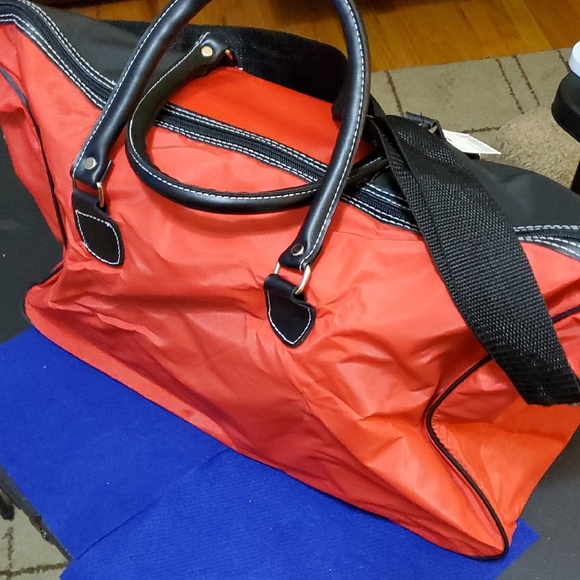 Mouse Red and Black Travel Bag - Picture 3 of 3